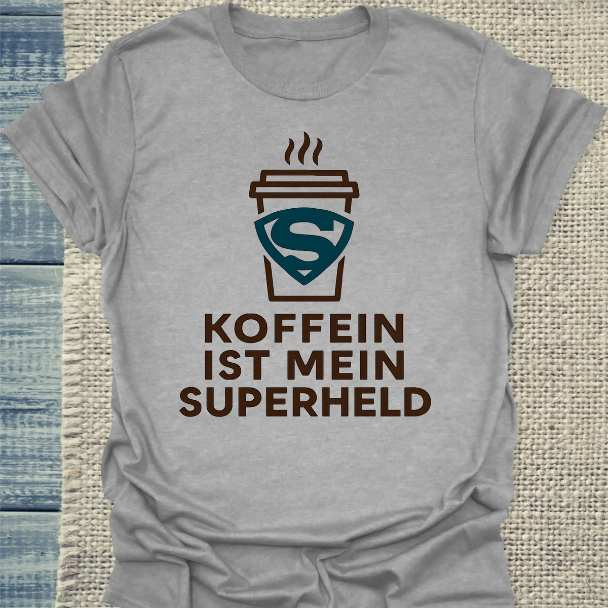 T-Shirt - Koffein ist mein Superheld Becher - Unisex - Kaffee Grau