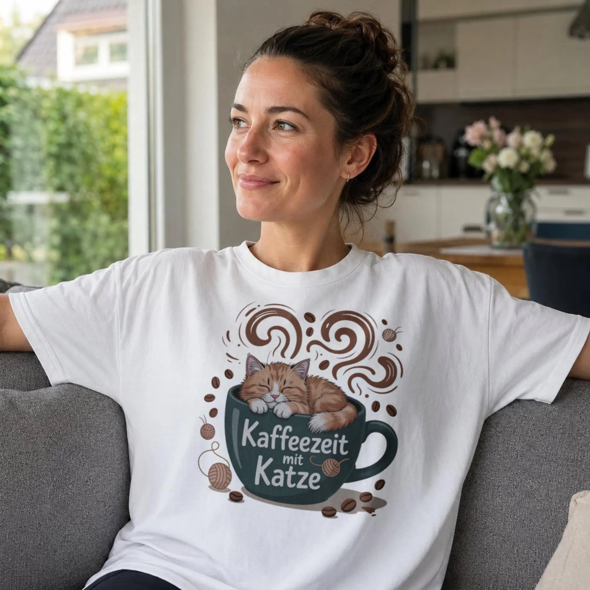 Kaffeezeit mit Katze - T-Shirt