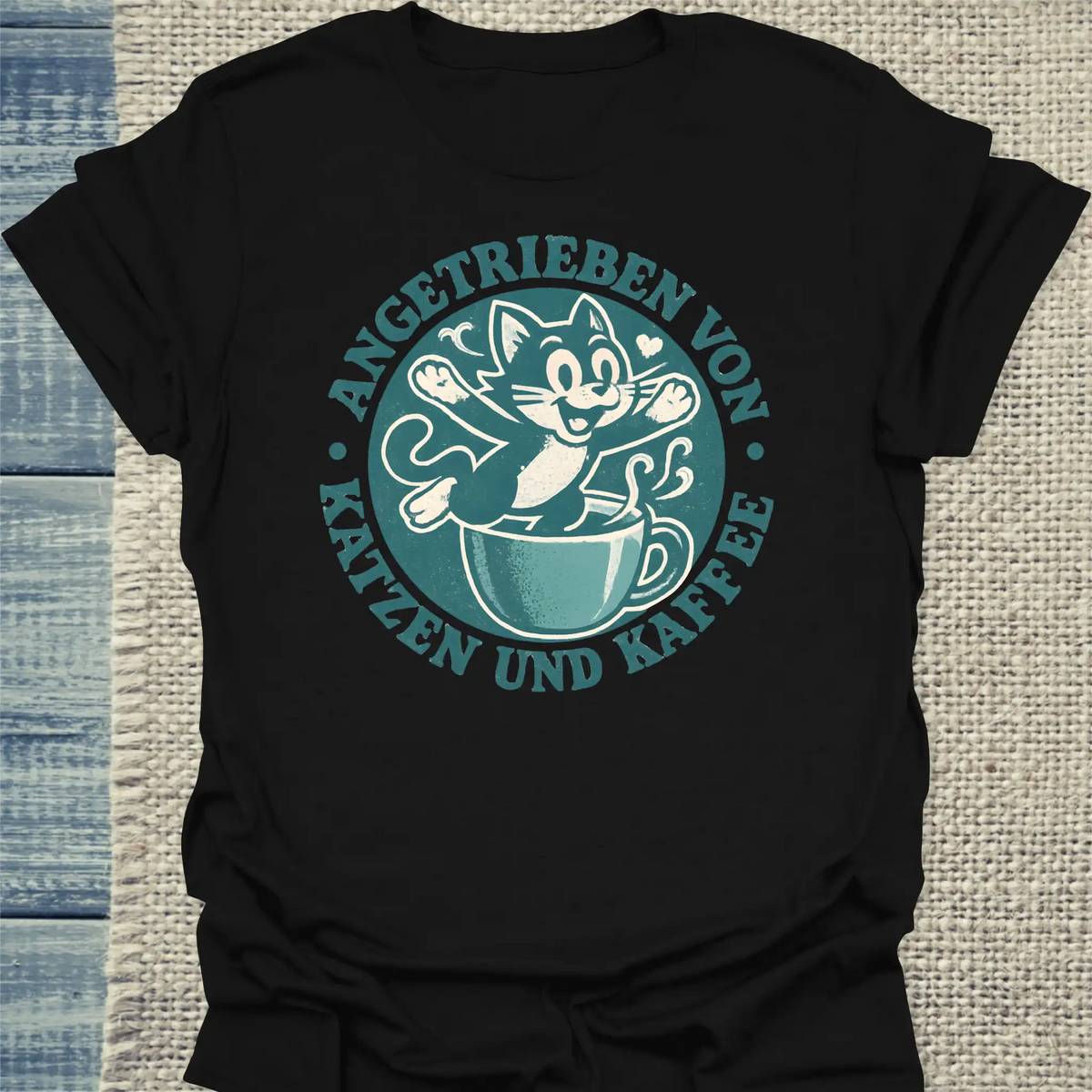 T-Shirt - Angetrieben von Katzen und Kaffee - Unisex - Katze & Kaffee Schwarz