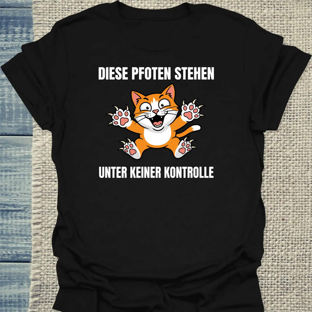 T-Shirt - Diese Pfoten stehen unter keiner Kontrolle - Unisex - Katze Schwarz