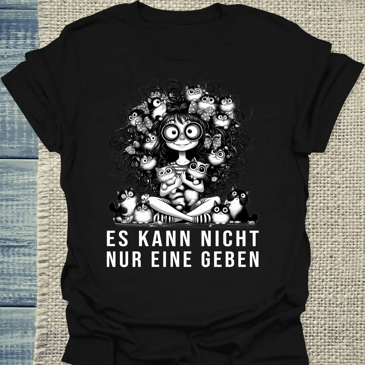T-Shirt - Es kann nicht nur eine geben - Unisex - Kaffee, Cat Lady Schwarz