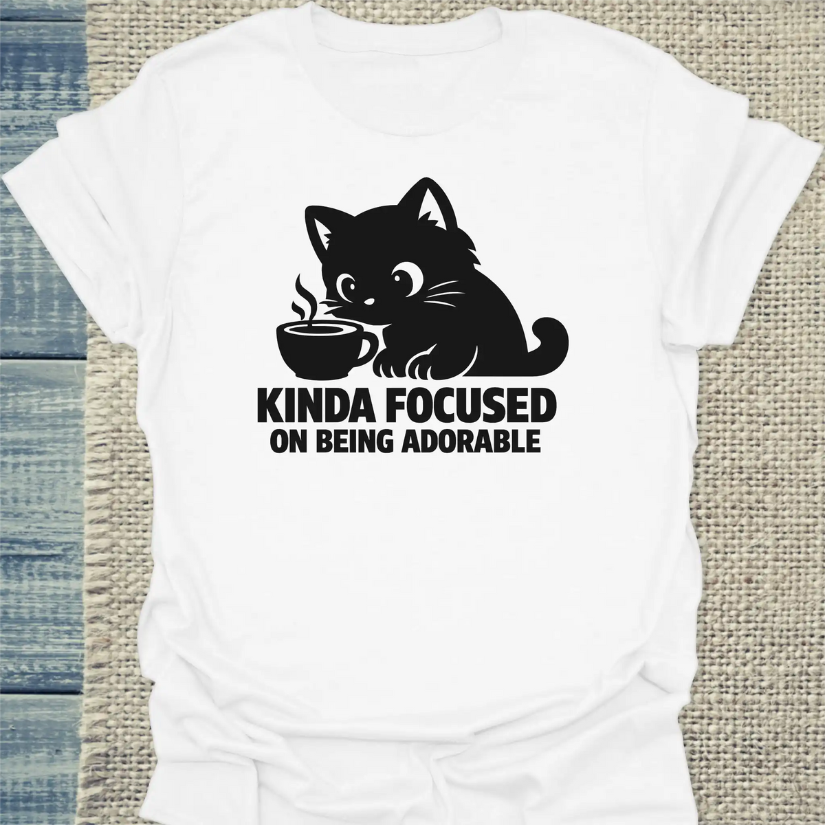 T-Shirt - Kinda focused on being adorable - Unisex - Katze & Kaffee Weiß