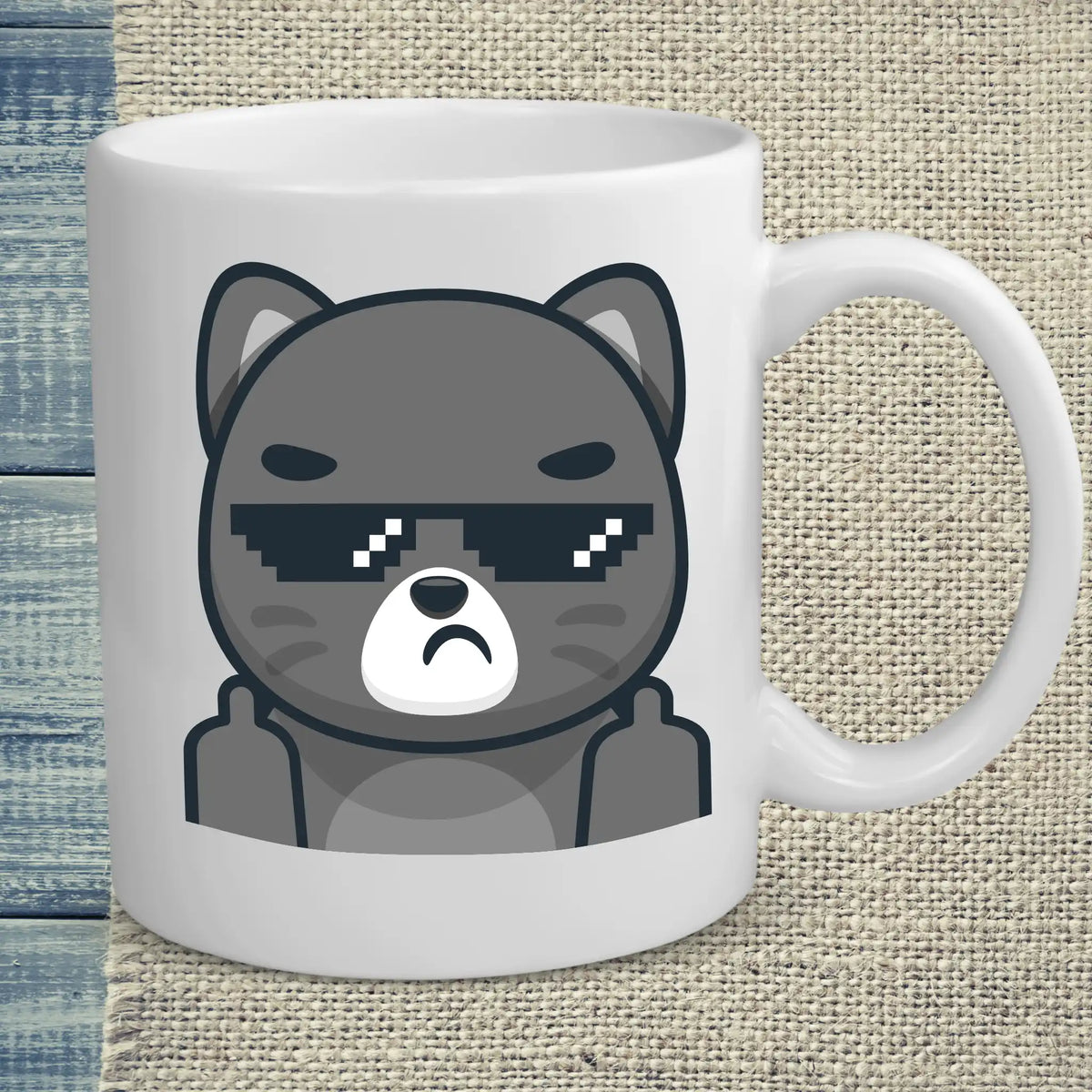 Tasse 325ml - Schwarze Katze mit Brille Mittelfinger - Katze